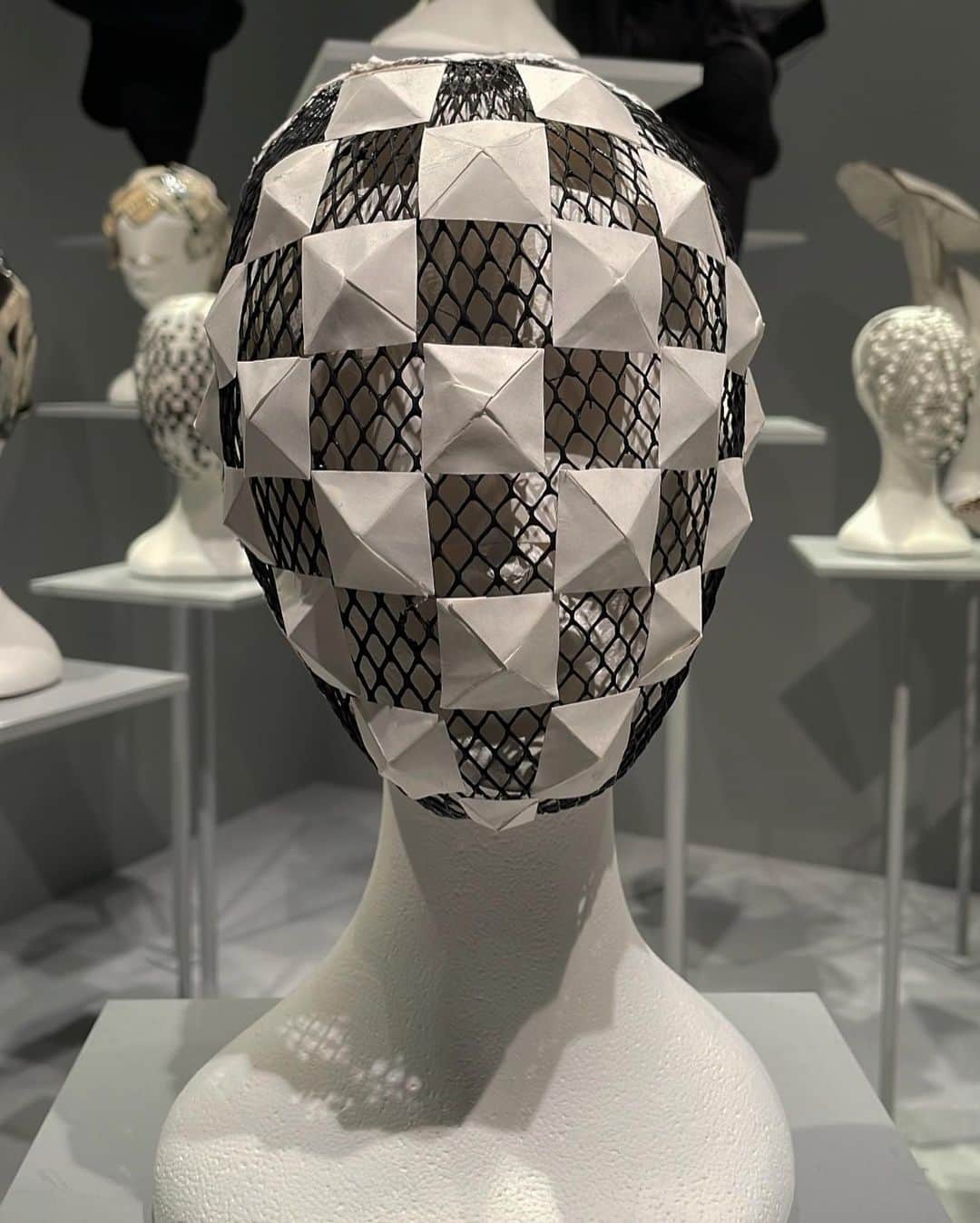 花楓のインスタグラム：「his work is full of love. @katsuyakamo」