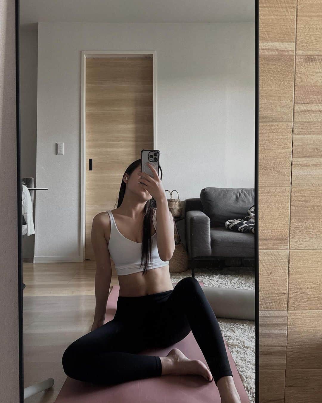 塚本いづみのインスタグラム：「🏋️‍♀️🌸💘」