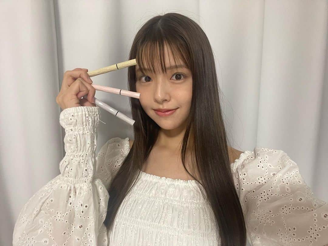 鈴木ゆうかさんのインスタグラム写真 - (鈴木ゆうかInstagram)「.  モデルを務めている ROUTESS (ルーティス)から 新作のアイライナーと グリッターライナーが発売されます  アイライナーは発色が良く抜け感のあるカーキお気に入り！ グリッターライナーも筆が極細なので狙いをさだめてキラキラできるよ👀  4月1日より 全国のドラッグストア ドン・キホーテで発売開始です Amazonで先行発売もしています🌷  #ROUTEES　 #アイライナー　 #グリッターライナー」3月31日 18時55分 - yuu_pl
