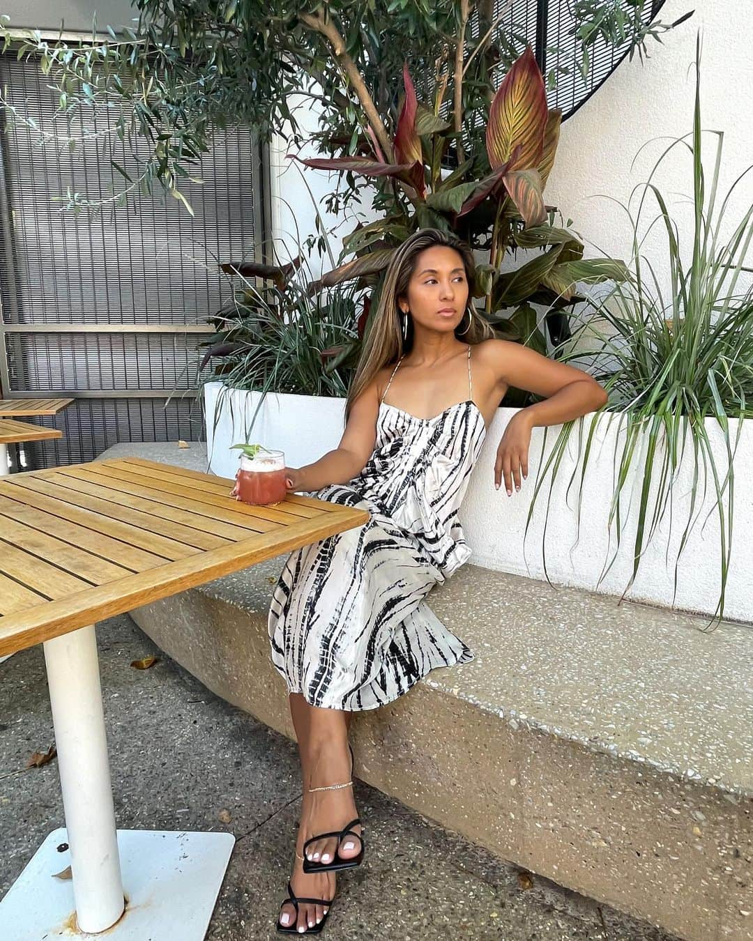 シェネルのインスタグラム：「Cocktails are my fave 🌸🍸  #thebeaufort #perthlifestyle #cocktailbar #treatyourselfwell」