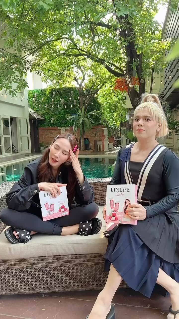 アム・パチャラパーのインスタグラム：「เรามาดูกันว่า ก่อนสงกรานต์พี่เอจะหุ่นดีโดนไม่ใช้แอปได้ไหม เป็นกำลังใจให้เด็กในสังกัดด้วยนะคะ  อย่าลืมทานโปรตีนเจลลี่ Linlife กันนะคะ ไม่มีน้ำตาลนะจ๊ะ」