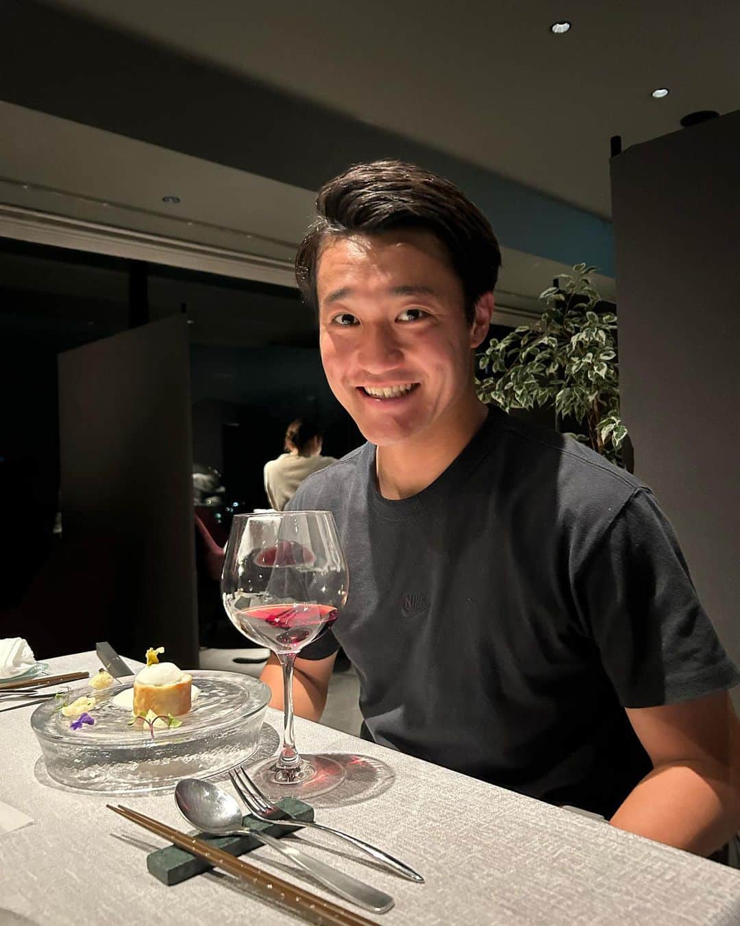 吉田伊織のインスタグラム：「美味しかったです🍷🍾」