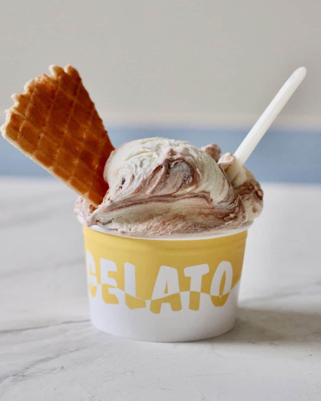 のインスタグラム：「Dal 1979 creiamo ogni giorno il vero gelato artigianale con ingredienti di alta qualità, selezionati con cura per offrire un gelato 100% naturale, con note di gusto chiaramente percepibili, vellutato al palato, dolce al punto giusto.   Il nostro gelato, lo trovi nella storica gelateria di via Marghera e anche online!   👉visita il nostro shop su @cosaporto.it  👉ordina il tuo gelato preferito  👉ricevilo comodamente ovunque vuoi  #gelateriamarghera」