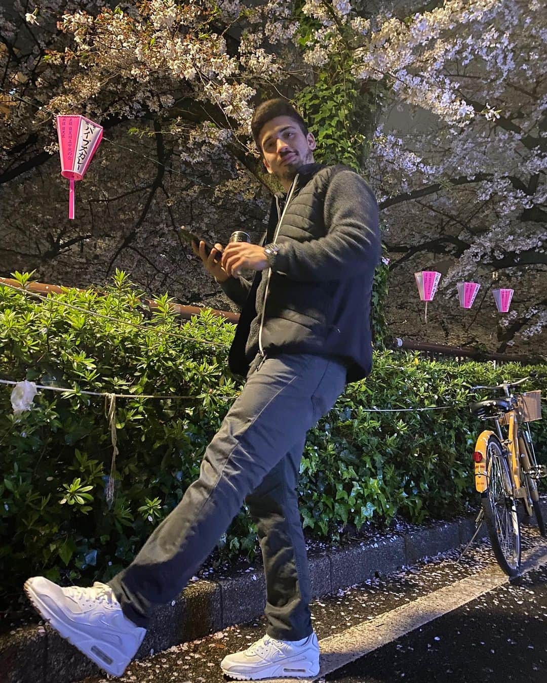 ストリーツ海飛さんのインスタグラム写真 - (ストリーツ海飛Instagram)「Yearly Hanami night walk 🌸   Did you see the cherry blossom this year?」4月1日 5時56分 - kaitostreets