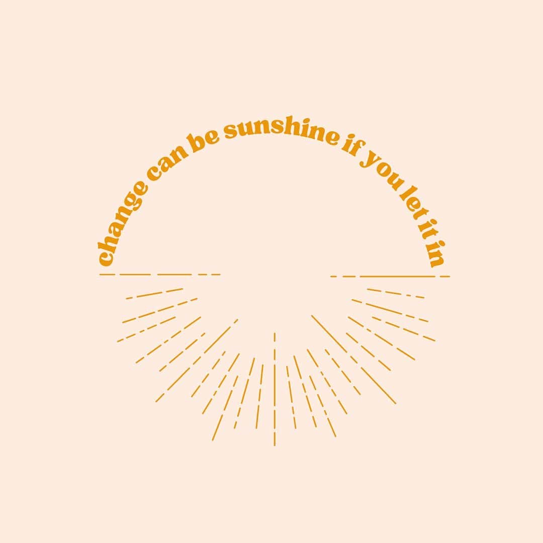 ダニエル・パナベイカーのインスタグラム：「I found this quote the other day and it made me smile. Change can be sunshine if you let it in. A great reminder for a new month.」