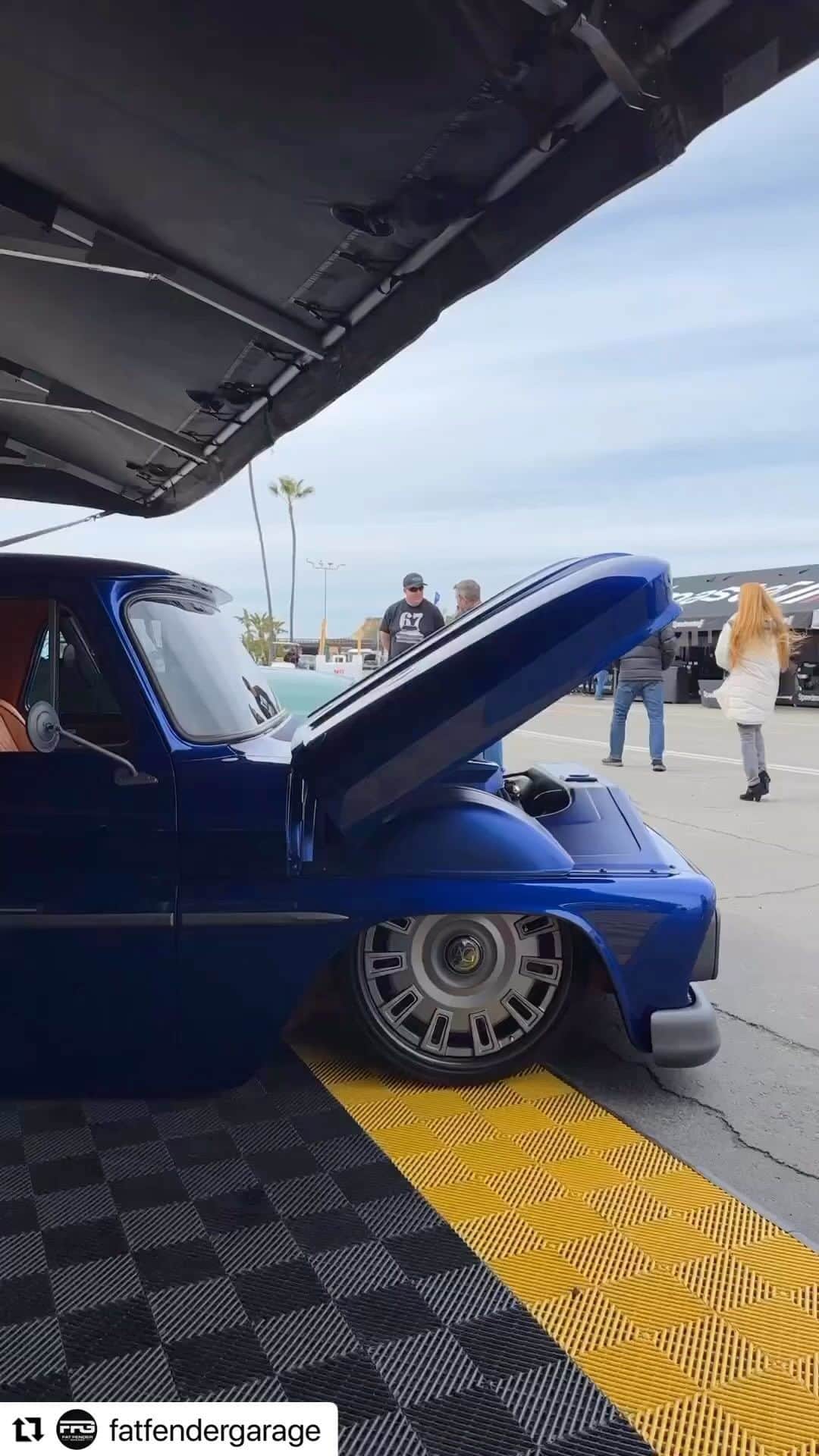 ハウィー・ケンドリックのインスタグラム：「@fatfendergarage @goodguysrodandcustom」