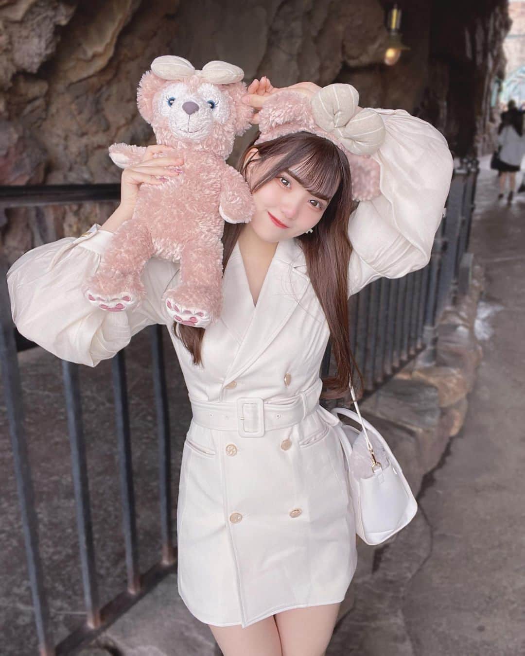 石田萌依さんのインスタグラム写真 - (石田萌依Instagram)「⁡ ⁡ ⁡ シェリーメイちゃんになってみた🧸🤍 どうですか❔❔ ⁡ ⁡ ⁡ #Japan#Japanese#fff#いいね返し#アイドル#Japanese#Chinese#ハーフ#f4f#followme  #miao#偶像#03#JK#ディズニー#ディズニーランド#東京ディズニーランド#カチューシャ#トゥーンタウン#tokyo#東京ディズニーリゾート#舞浜#TDS#ジェラトーニ#東京ディズニーシー#リゼクシー#シェリーメイ#ストレート#ストレートヘア  #resexxy」3月31日 21時36分 - moe_ux_xu_