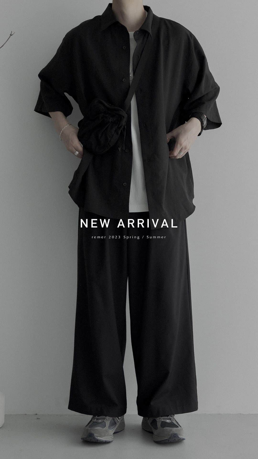 JUN / Yohukasiのインスタグラム：「▼ New item  ⁡ 近日公開予定のオーバーシャツです ⁡ 破格のお手頃価格でカラーバリエーション豊富に リリースさせていただくので続報をお待ちください☺︎ ⁡ @remer_official  coming soon ... ⁡ #remer #シンプルコーデ」