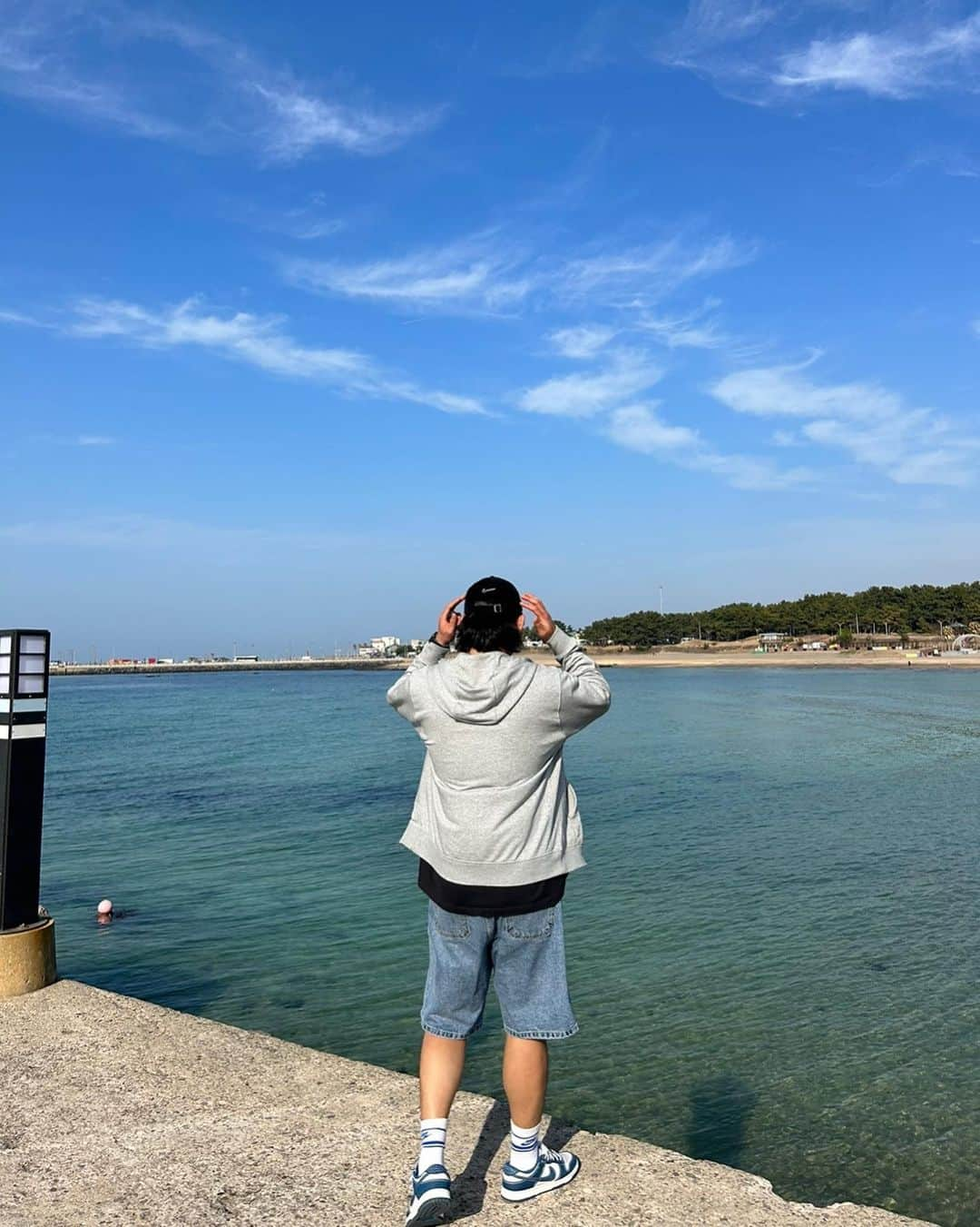 カン・シンヒョさんのインスタグラム写真 - (カン・シンヒョInstagram)「제주도 촬영 끝😆」3月31日 21時44分 - actor_shinhyo