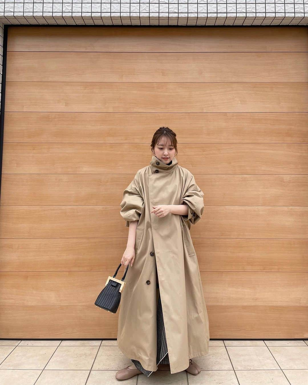 大野愛友佳さんのインスタグラム写真 - (大野愛友佳Instagram)「@libjoie のtrench coat🔅  ボリューム感と丸みのあるシルエットがとてもすき♡  トレンチ好きとしてはとても嬉しいgift✨  #トレンチコート#トレンチコートコーデ#春コーデ#淡色女子#淡色コーデ#libjoie」3月31日 21時45分 - ohnoayuka