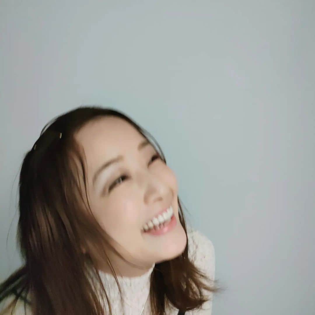 工藤里紗さんのインスタグラム写真 - (工藤里紗Instagram)「笑顔🌝 素敵な週末を🤍」3月31日 21時46分 - risa910104