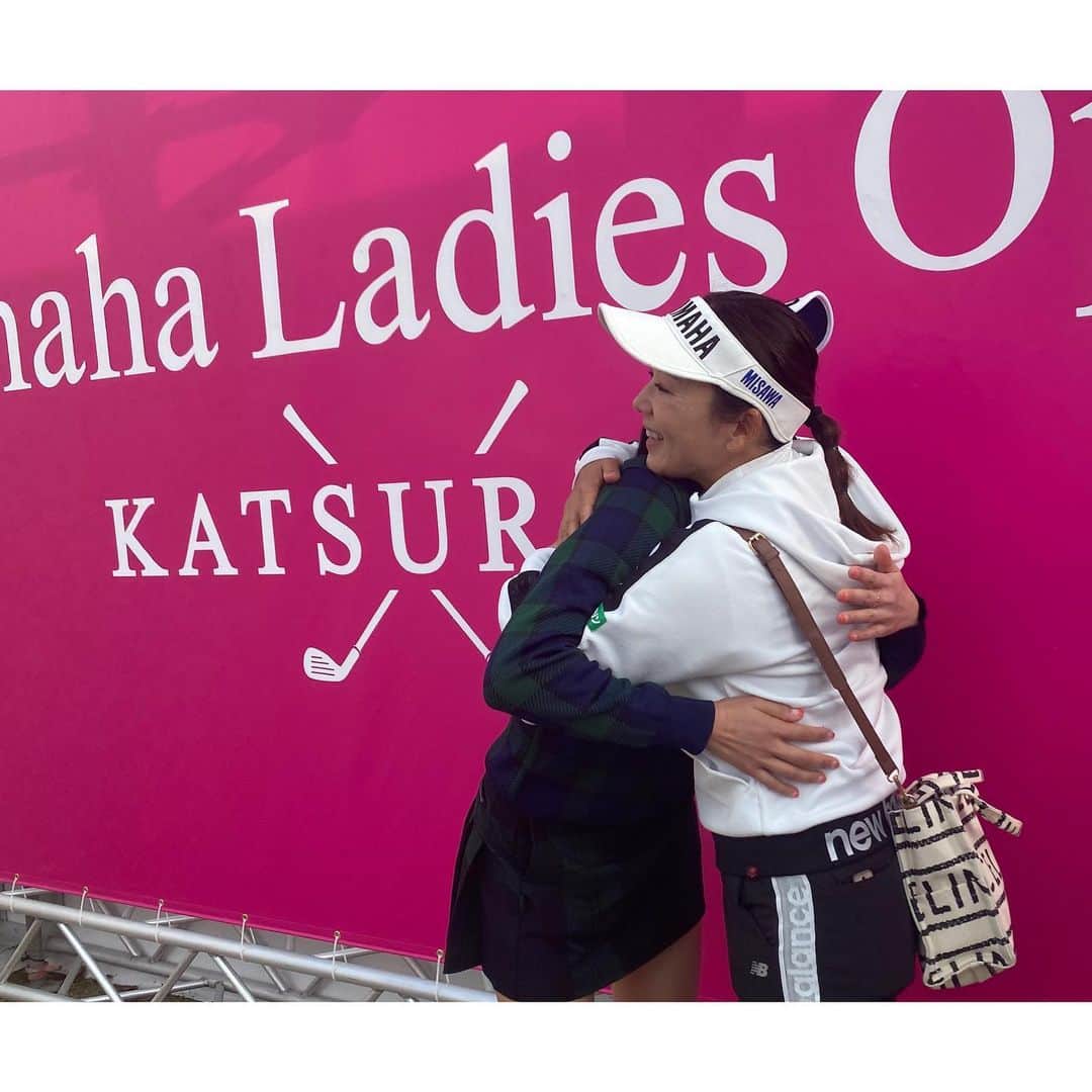 有村智恵さんのインスタグラム写真 - (有村智恵Instagram)「チェヨン、お疲れ様でした❤️  とってもとっても寂しいけど。 共にヤマハ契約プロとして戦えて本当に光栄でした！ これからもまたどこかでゴルフ出来る日を楽しみにしてます🥰  사랑해‼︎‼︎❤️❤️❤️❤️❤️  @cyyoon35」3月31日 22時03分 - chiearimura