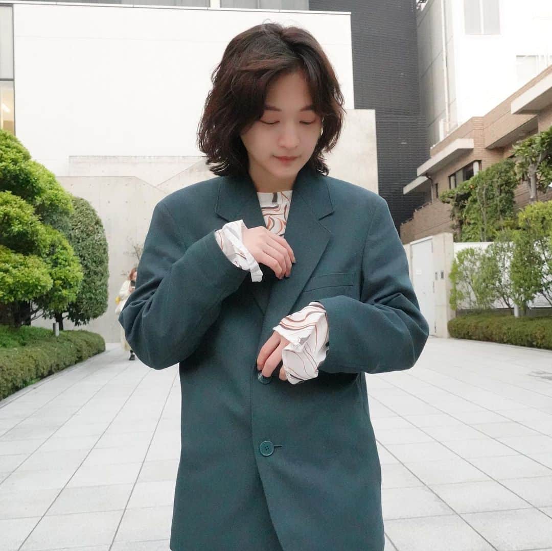 佐藤 渚のインスタグラム：「時々する綺麗目なコーデ　  中のトップスが素材気やすくて嬉しい  #byyouance #youancepr #春コーデ #シアートップスコーデ」