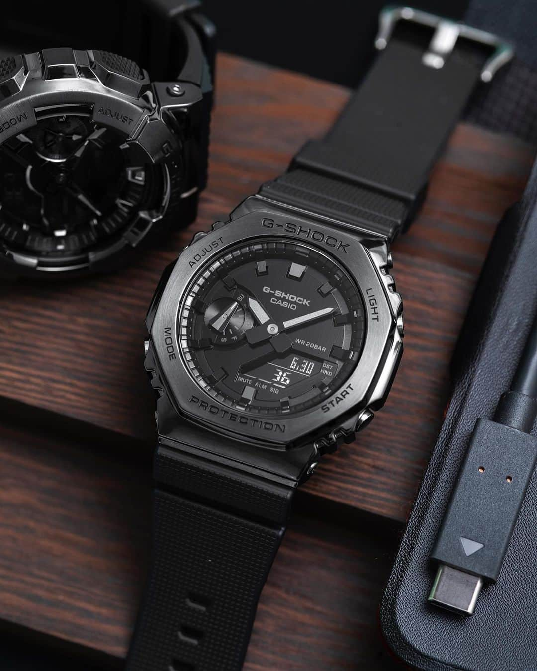 G-SHOCKさんのインスタグラム写真 - (G-SHOCKInstagram)「As sleek as they come, it’s BLACK ON BLACK with a black IP bezel and black Resin band.   ⌚: GM110BB-1A, GM2100BB-1A   #GSHOCK #GM110BB1A #GM2100BB1A #gshockwatch #BLACKONBLACK」3月31日 22時43分 - gshock_us