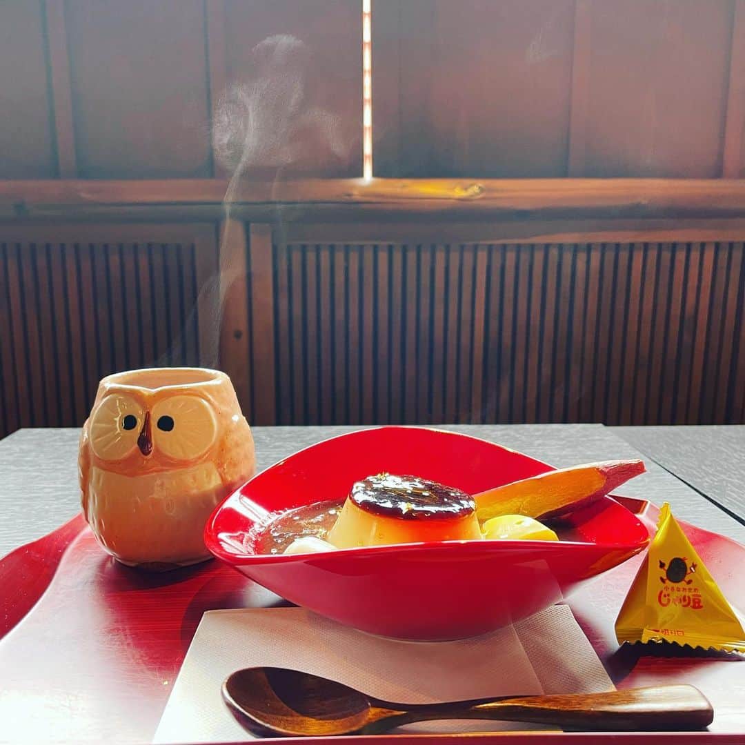 下口ひななのインスタグラム：「マンマル🦉  #金沢 #プリン」