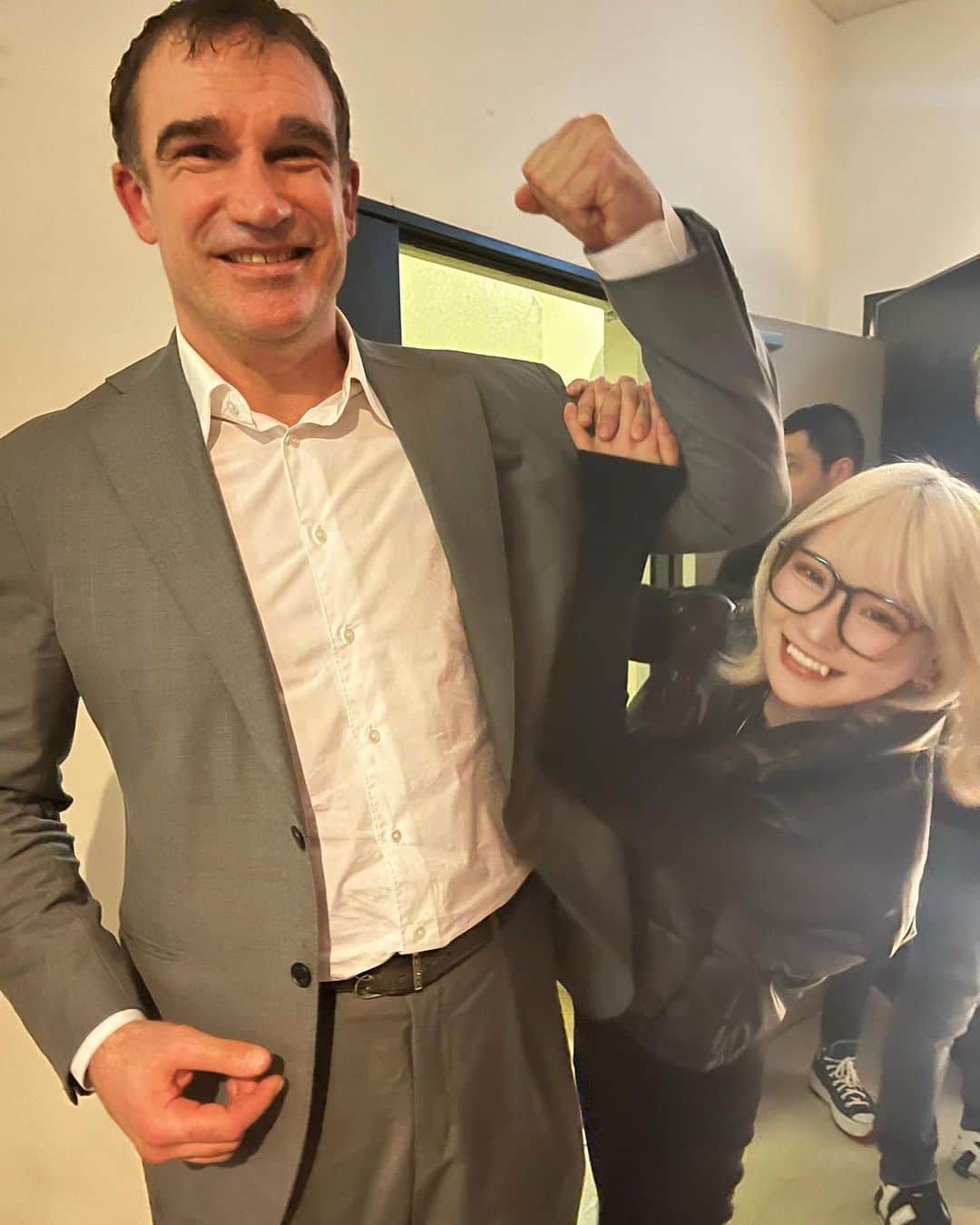 いーたろのインスタグラム：「ムキムキムキ〜💪 ピーターアーツさん力持ち🤭 ブレイキングダウン7.5みんなかっこよかった〜🥲感動した…  #ブレイキングダウン#ブレイキングダウン7.5#いーたろ#みんな大好きノーマルカメラ  #ブレイキングダウン#ブレイキングダウン7.5」