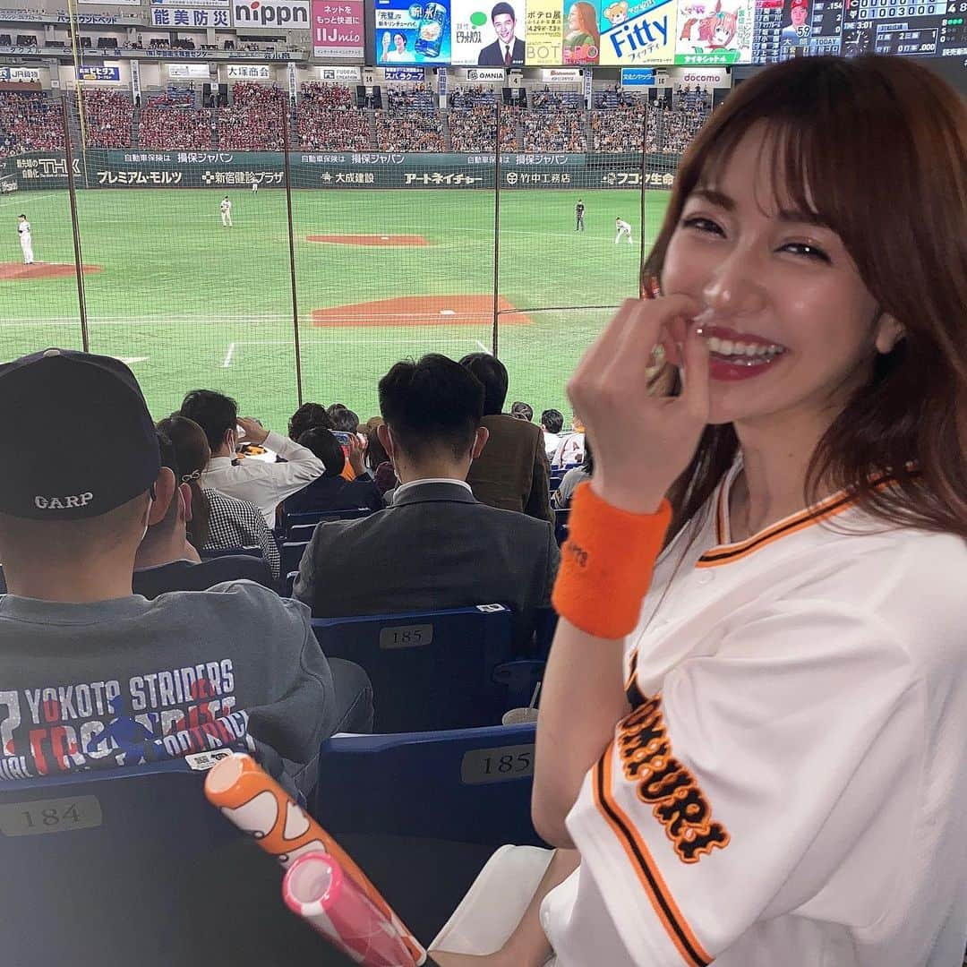 新部宏美さんのインスタグラム写真 - (新部宏美Instagram)「プロ野球が開幕〜🧡  開幕戦は忙しくていけなかったので野球速報で結果を確認⚾️ はやく東京ドーム観戦したいなぁ🥳🍺🍋」3月31日 23時24分 - piromin_1202