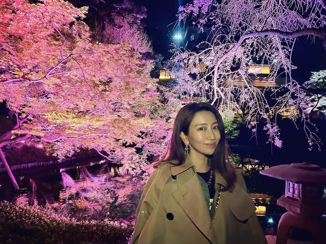 のインスタグラム：「バタバタした1日だったけど 大好きな旧友ファミリーと再会してから 今年初めてのナイト🌸 #cherryblossom #桜 #お花見 #夜桜」