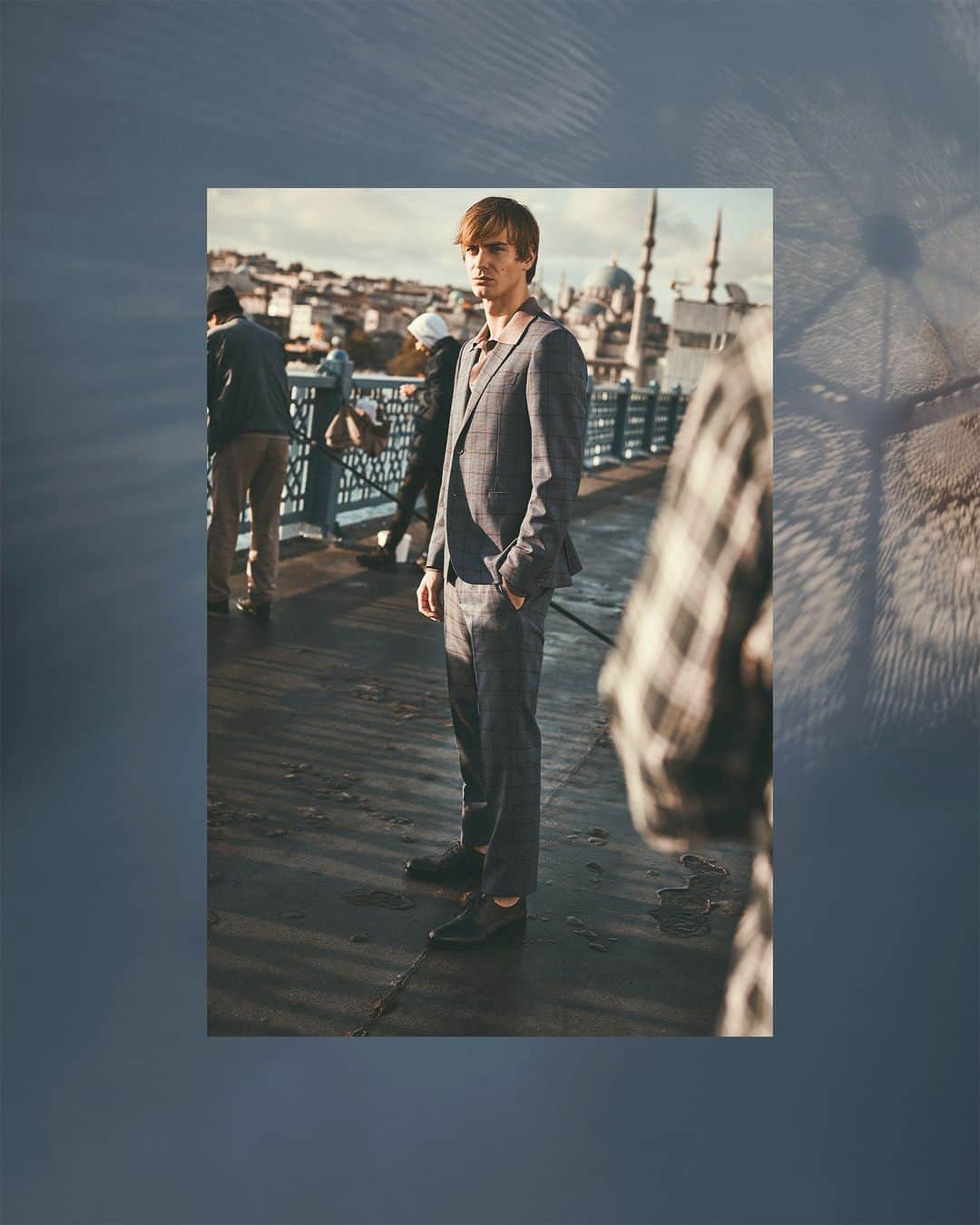 パルジレリのインスタグラム：「Among the protagonists of the SS23 collection, Pal Zileri’s suits are capable of an effortless statement of style in any scenario of your daily routine.   Discover the SS23 Collection on palzileri.com   #PalZileri #PalZileriSS23 #EffortlessAttitude」