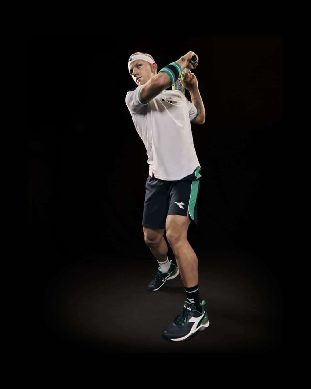 ディアドラのインスタグラム：「An incredible backhand and impressive court coverage. We are proud to follow Alejandro Davidovich Fokina on his journey.  #diadora #diadoratennis」