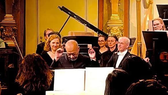 久石譲さんのインスタグラム写真 - (久石譲Instagram)「Vienna Concert with Wiener Symphoniker at Musikverein」4月1日 1時28分 - joehisaishi_composer