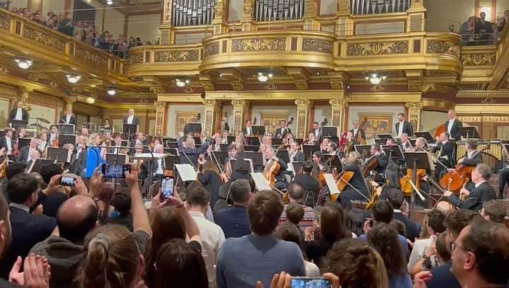 久石譲のインスタグラム：「Vienna Concert with Wiener Symphoniker at Musikverein」