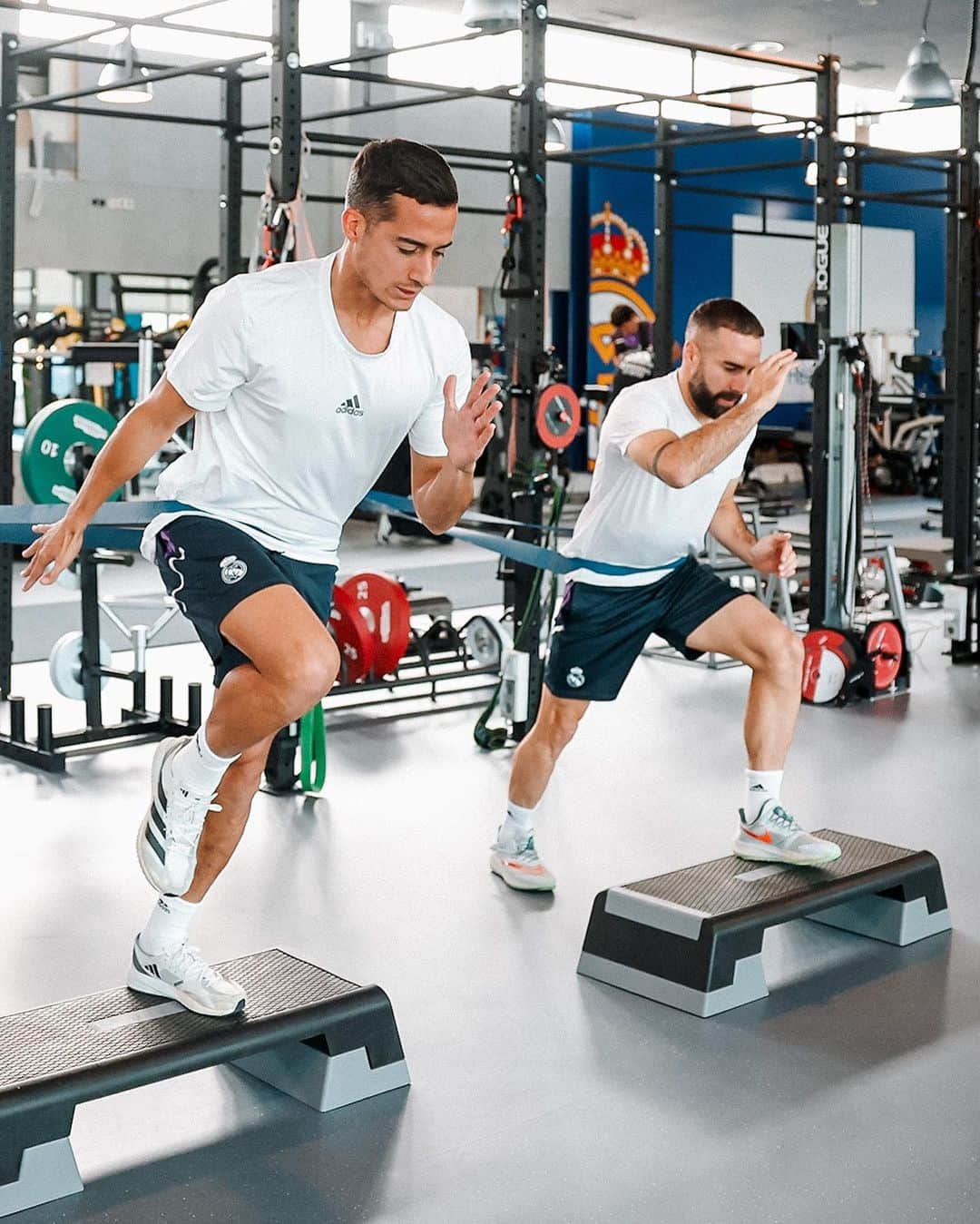 ルーカス・バスケスのインスタグラム：「🧠🧠 @laliga   #LaLiga #RealMadrid」