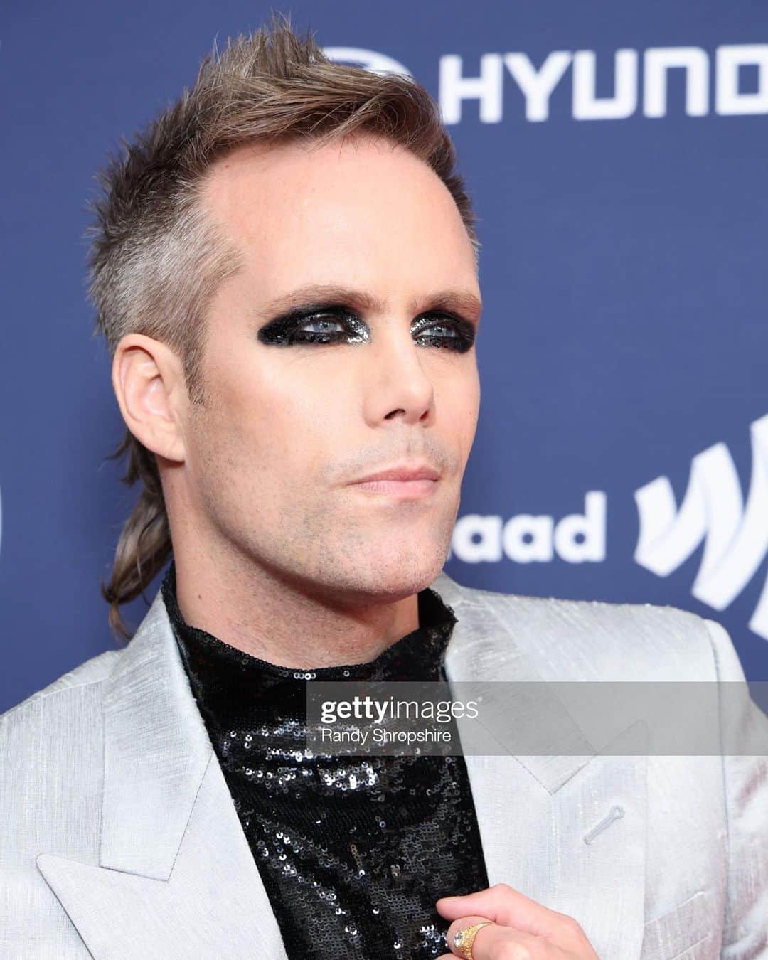 のインスタグラム：「WHAT A WEEK!!!!! Thank you @moidariandarling for making me look so chic so many times! (Don’t read my Getty watermark, I have to show off my fashions)」