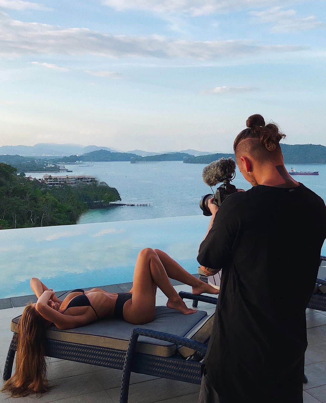 のインスタグラム：「Alexander Mavrin (@a_mavrin) stops doing photography With such a headline, an article was recently published in “MAVRIN magazine” (@mavrinmag)  And this is the truth. Photography is something that I have really liked to do since my childhood, an art form for which I experienced an irresistible craving and passion. From 2010 to this day, photography has been my main focus and occupation.  But now, there are new tasks and new challenges ahead in which I need to immerse myself completely and without looking back.  I am finishing my career as a photographer and becoming the editor in chief and publisher of “MAVRIN magazine”. And from now on, I will be doing only this, 24/7.  The current structure of the journal does not satisfy our readers or me. Unfortunately, along with exclusive and high-quality content, our readers also faced disturbances with the information distribution, failures in the publication schedule, and long responses to the letters that were sent to the editor with questions, suggestions, or criticism.  This was caused by unscrupulous management and the poor-quality work of the editor. The people who held these positions have left the magazine.  From now on, the magazine will be published only under my personal editorship.  P.S. And already on this Sunday I will introduce you to our first innovations.  Last but not least, in the near future, I will introduce you to the entire creative team of “MAVRIN studios” (@mavrinstudios) They will be responsible for the artistic part of the “MAVRIN” brand (@mavrin)」