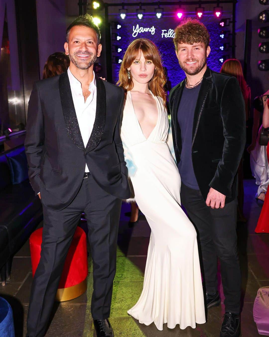 ティモウェイランドのインスタグラム：「✨Young Fellows Ball @frickcollection w/ my all-time faves @paularnhold @ivygetty 📸 @matteoprandoni @bfa」
