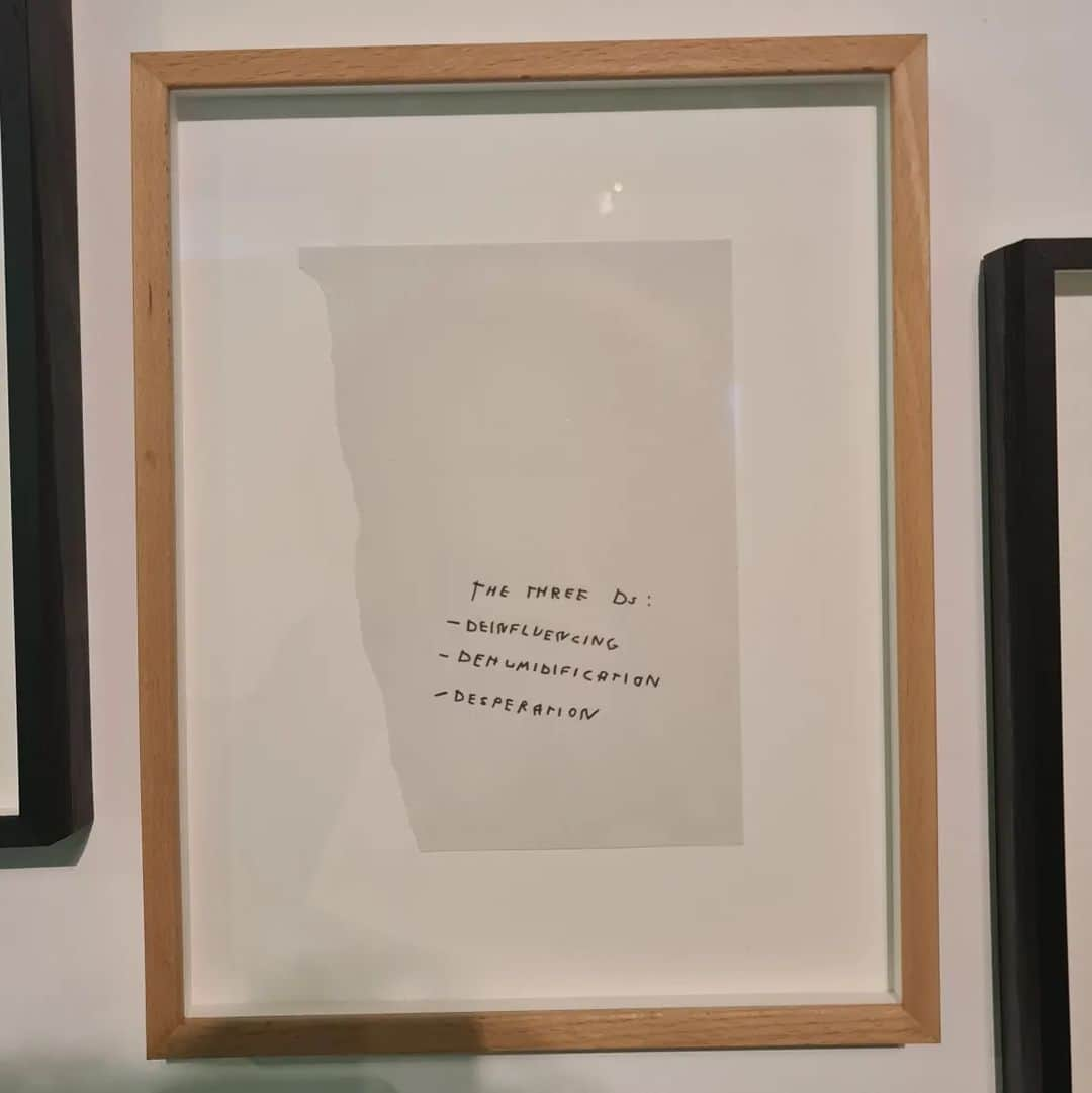 Ana Sofia Martinsさんのインスタグラム写真 - (Ana Sofia MartinsInstagram)「"The desperation of the desperate desperately despairing for this desperation to heal" - nova exposição de @wastedrita na @underdogs_gallery 🙋🏽‍♀️」4月1日 3時23分 - miss_ana_sofia