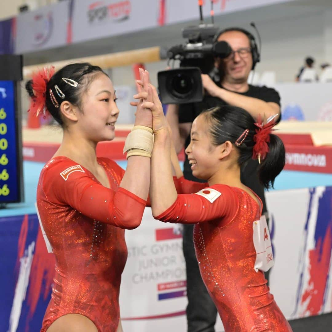 日本体操協会さんのインスタグラム写真 - (日本体操協会Instagram)「Nakamura Haruka 🇯🇵 is golden again! After winning the women's team final, it's now gold in the individual All-Around 🤩   Her teammate Yamaguchi Sara 🇯🇵 takes silver 🥈, with Caterina Gaddi 🇮🇹 adding another 🥉 to Italy's medal tally 👀   Which snap 📸 is your favorite?   #ARTJuniors2023 #Gymnastics」4月1日 4時02分 - gymnasticsjapan