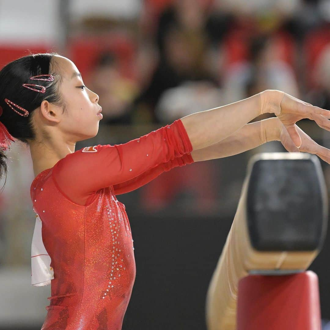 日本体操協会さんのインスタグラム写真 - (日本体操協会Instagram)「Nakamura Haruka 🇯🇵 is golden again! After winning the women's team final, it's now gold in the individual All-Around 🤩   Her teammate Yamaguchi Sara 🇯🇵 takes silver 🥈, with Caterina Gaddi 🇮🇹 adding another 🥉 to Italy's medal tally 👀   Which snap 📸 is your favorite?   #ARTJuniors2023 #Gymnastics」4月1日 4時02分 - gymnasticsjapan