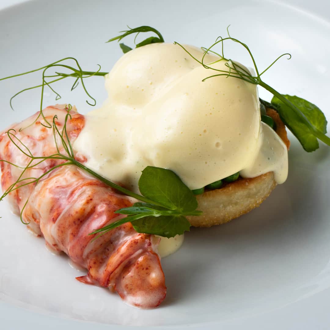 The Venetian Las Vegasのインスタグラム：「Experience an idyllic Easter Brunch this year at @bouchon_bistro, with a prix fixe menu featuring classics like Eggs Benedict elevated with Maine lobster. Reserve your table today.」