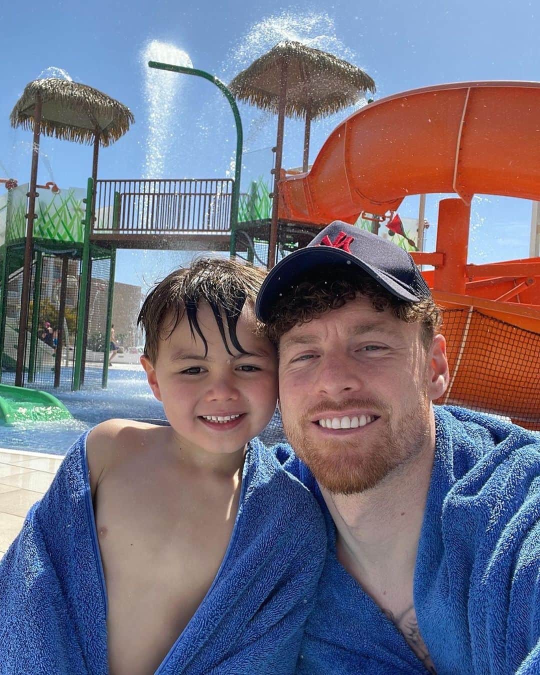 コナー・ウィッカムのインスタグラム：「We made it, 30. What a decade, life changing in so many ways. Some unbelievable memories along the way but with you my boy by my side anything is possible and everyday is a birthday with you. Thankyou for all the messages, but it’s now time to make this weekend abit more special. ⚽️」