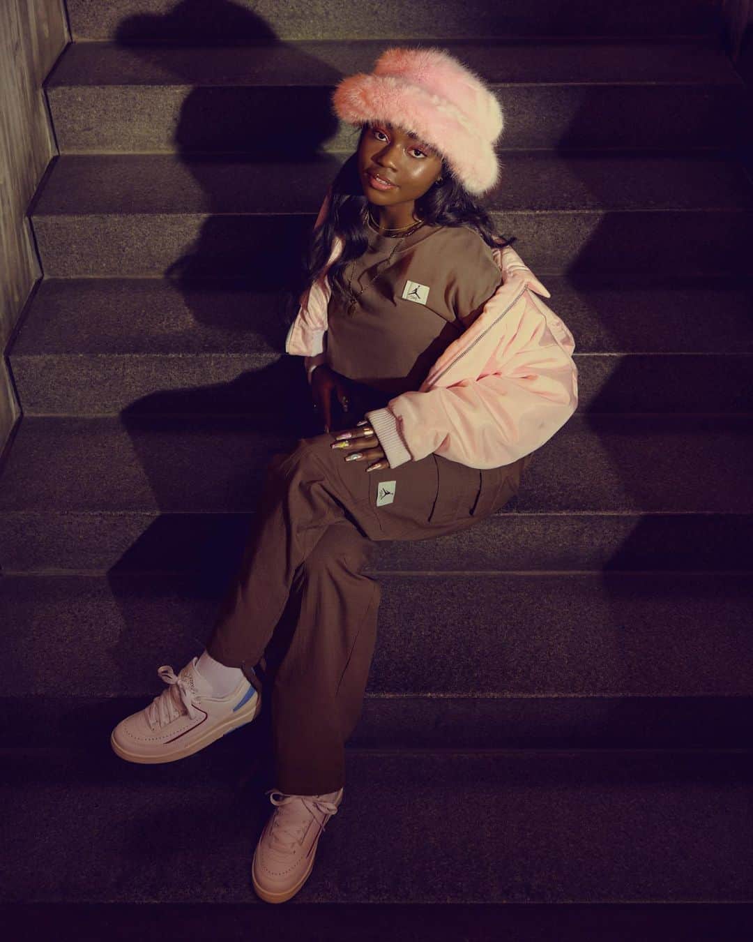 Jordanさんのインスタグラム写真 - (JordanInstagram)「Get ready to tackle anything in style with the Jordan Utility Pant. These lightweight and super versatile pants come with all the bells and whistles: cargo pockets, a stretchy waistband, and ties at the leg openings so you can make 'em fit just right.  Click the link in our bio to discover even more ways to rock them.」4月1日 4時23分 - jumpman23