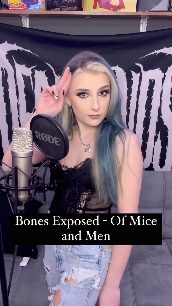 Of Mice & Menのインスタグラム：「Awesome cover of “Bones Exposed” by @kaseykarlsen 🔥🔥🔥  Show her some love in the comments below! ⬇️」