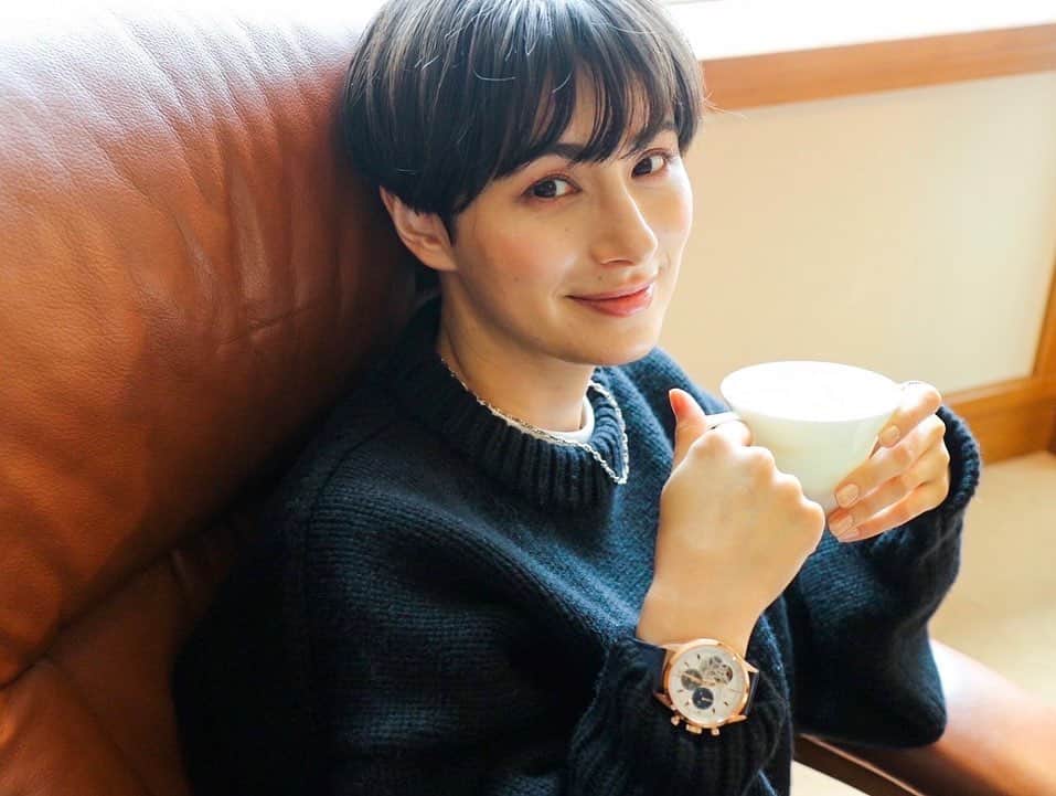 ホラン千秋さんのインスタグラム写真 - (ホラン千秋Instagram)「_ Take some time for yourself.   #zenithwatches #ゼニス #sponsored」4月1日 15時11分 - chiakihoran_official