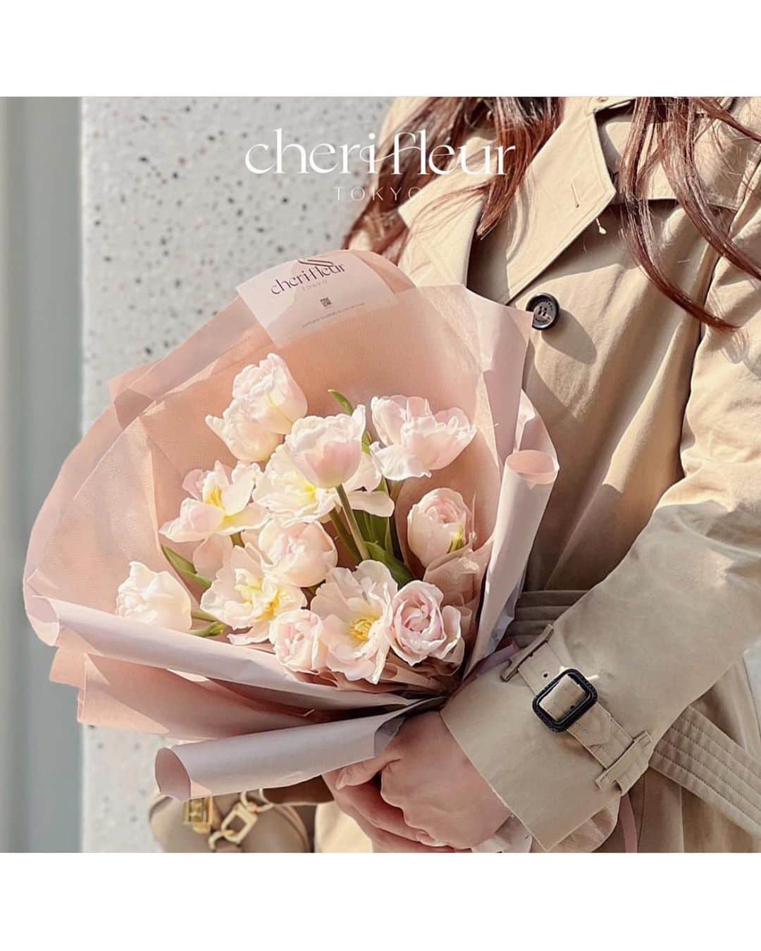 佐倉知里さんのインスタグラム写真 - (佐倉知里Instagram)「ℂ𝕙é𝕣𝕚 𝕗𝕝𝕖𝕦𝕣 𓂃◌𓈒𓏲𓆸  友人と生花のブランドを立ち上げました♥ フランス語で  𑁍 Chéri 愛する人  愛おしい人 ／fleur 花 𑁍　  大好きな人、大切な人、愛する人に送りたい。 貰った人が思わず、かわいい！！と心ときめく そんな愛がいっぱいのブーケをを束ねて、 幸せを運ぶお手伝いが出来たらいいなと思ってます🕊‎𓇬𓂂𓈒𓏸︎︎︎︎  @cherifleur_  𝒸𝑜𝑜𝓂𝒾𝓃𝑔 𝓈𝑜𝑜𝓃...🌼*･        #nfd1級#お花屋さん     #花束#ブーケ#韓国ブーケ#韓国風ブーケ#誕生日プレゼント#ブーケプレゼント#花束プレゼント#花束包装#花束💐#韓式花束」4月1日 15時26分 - chisa_tiara