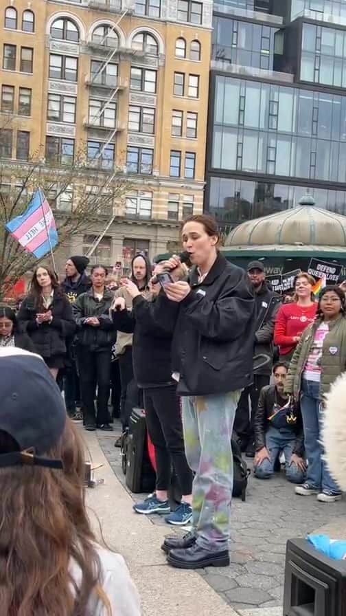コーリー・フォーゲルマニスのインスタグラム：「@tommy.dorfman Trans Day of Visibility ‘23 @nycyouth4transrights」