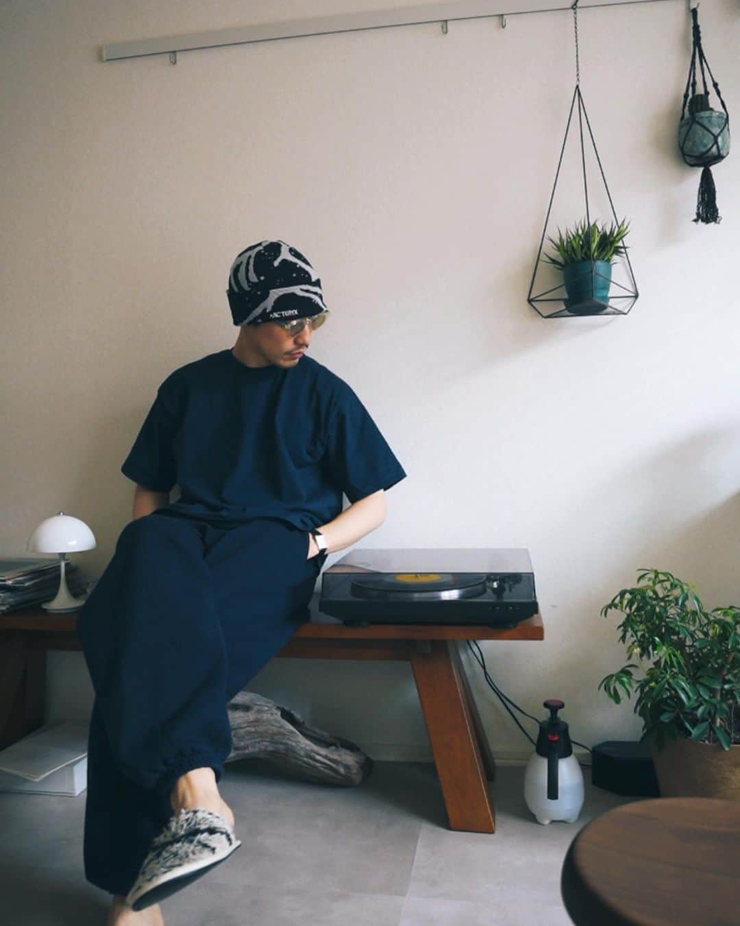 のインスタグラム：「arcteryx.  eyevan7285  T shirt:pro club pants:losangeles apparel  #eyevan7285 #arcteryx」