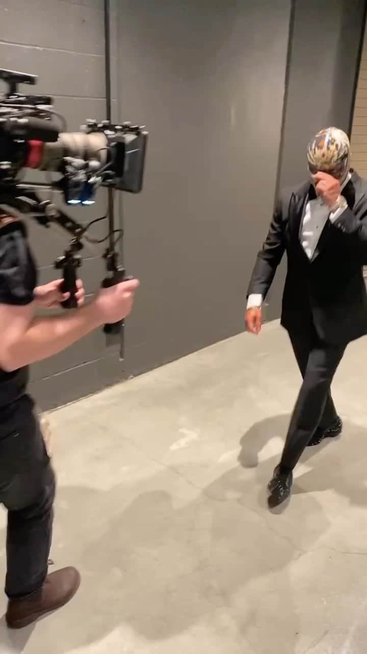 のインスタグラム：「Look who just arrived for tonight’s #WWEHOF Ceremony looking 🔥!」