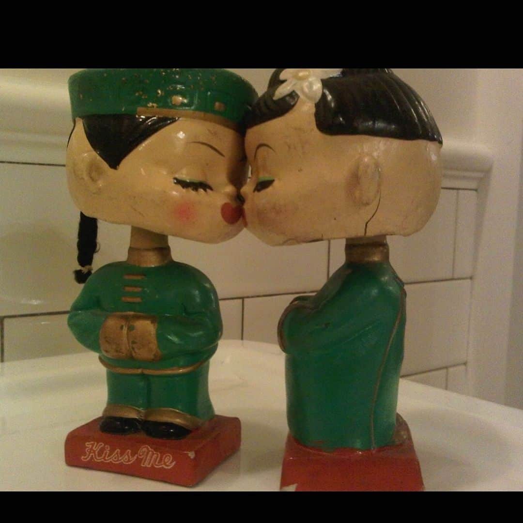 リヴ・タイラーのインスタグラム：「Kisses ♥️」