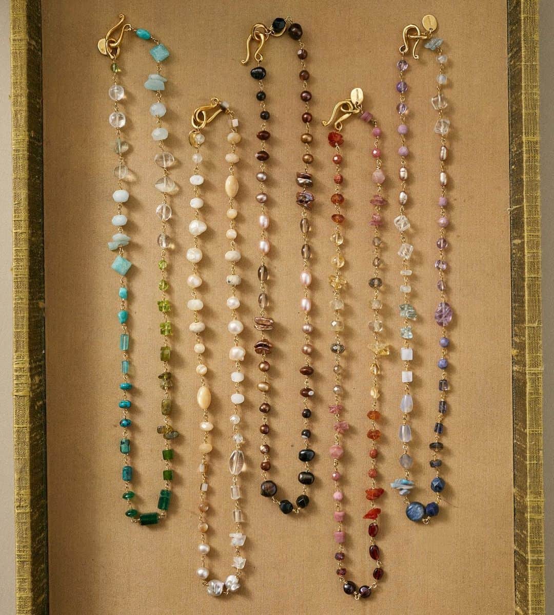 チャンルーのインスタグラム：「The Daphne Necklace - A delicate ombré of all the stones and pearls you can wish for in one strand.」