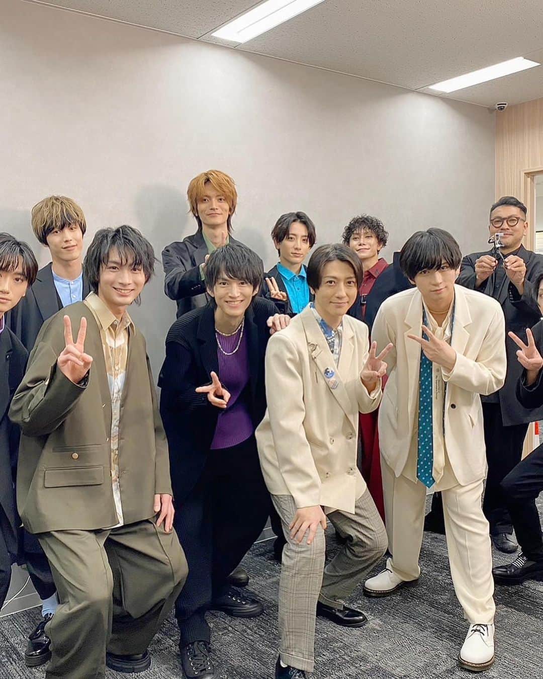 のインスタグラム：「昨日は 『映画　刀剣乱舞　-黎明-』 の公開初日舞台挨拶でした。 ご覧頂いた皆さん、ありがとうございました✨  たくさんの方に観てもらえますように。  宜しくお願い致します。  #刀剣乱舞 #山姥切国広」