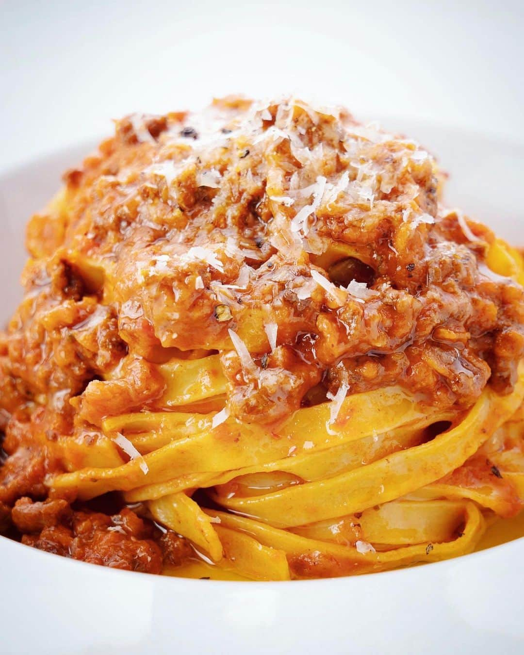 Arancino Di Mareさんのインスタグラム写真 - (Arancino Di MareInstagram)「TAGLIATELLE alla BOLOGNESE 🇮🇹 #arancino #arancinodimare #honolulu #bolognese #pasta #waikiki #hawaii #アランチーノディマーレ #アランチーノ #イタリアン #パスタ #ハワイ #ホノルル #oahu #meatsauce #hawaiifoodreviews #hawaiisbestkitchens #italianrestaurant #italian #honolulu #noodle #haleainaawards #oahu #italy #parmesan #dinner #tomato #tomatosauce #noodles #tagliatelle #classic」4月1日 8時47分 - arancinodimare