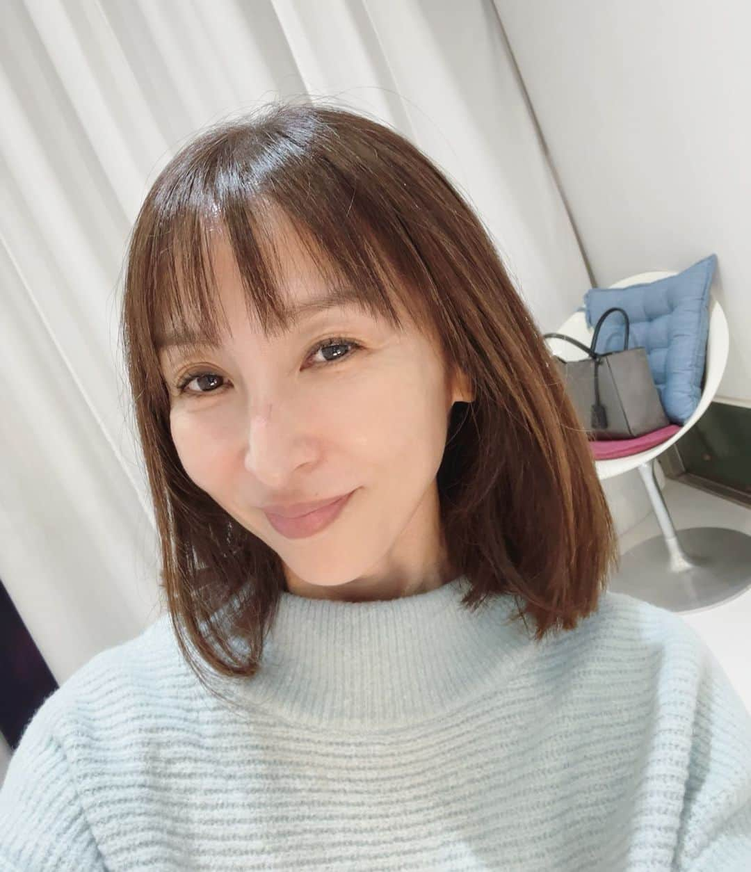 かとうれいこさんのインスタグラム写真 - (かとうれいこInstagram)「美容室バニラスカイで カット✂️  鼻に髪がくっついてた😆  #美容室  #バニラスカイ #カット #ボブ」4月1日 8時50分 - katoreiko_official