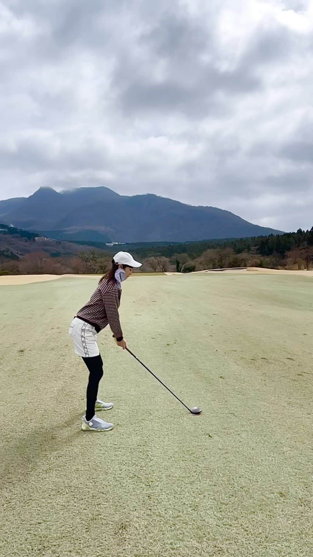 原史奈さんのインスタグラム動画 - (原史奈Instagram)「いつかのゴルフ 5Wが調子よかったー😊 3Wが難しくてちゃんと当たらないから