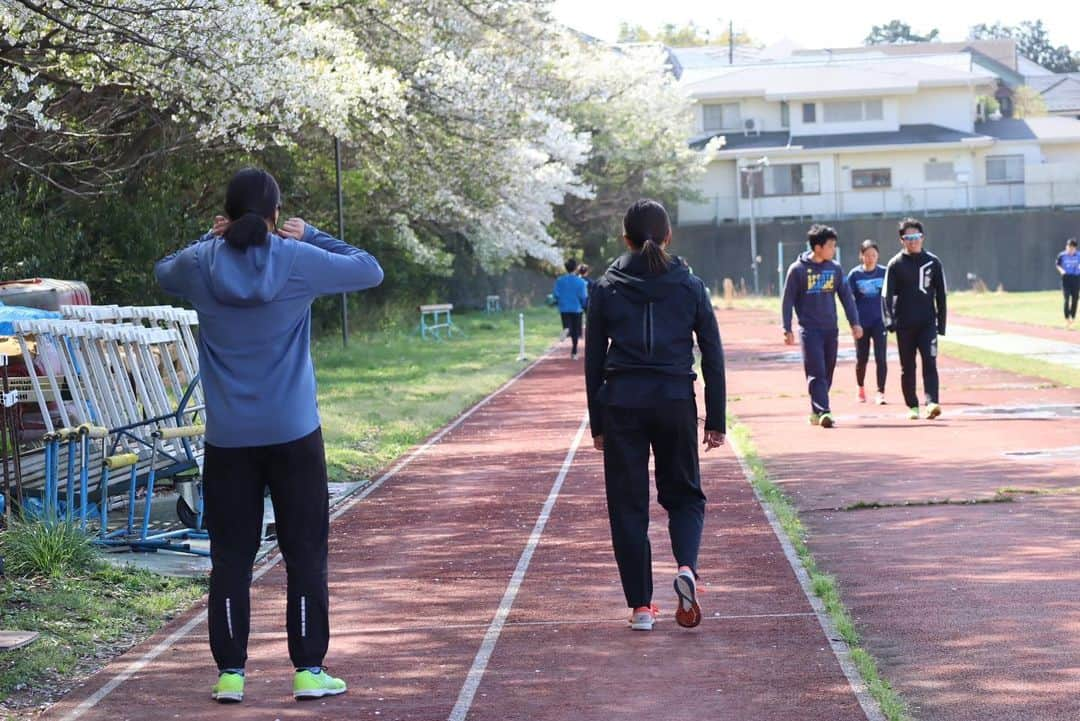 宮坂楓さんのインスタグラム写真 - (宮坂楓Instagram)「. 練習風景写真📸 いつも素敵な写真を撮ってくれるマネージャーさん ありがとう😊 #アスリート#トレーニング#陸上#三段跳#継続は力なり#スポーツ#スポーツ女子 #スポーツコーデ #NIKE#ナイキ#triplejump #athlete#練習風景」4月2日 18時30分 - kaede_official_