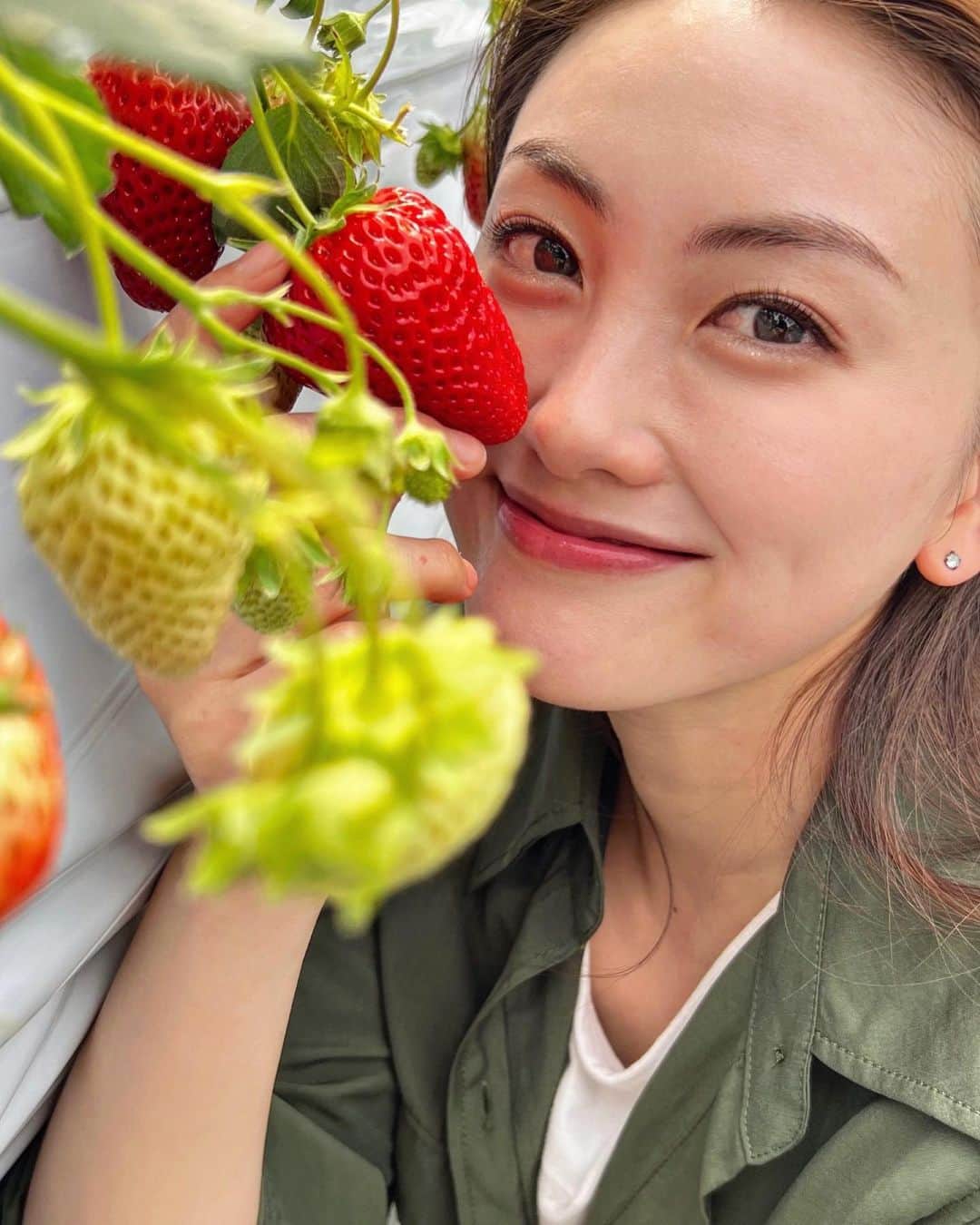 のインスタグラム：「50個食べました🥰w #いちご狩り  #いちご #strawberry @yaa_berry_farm 📸 @icchan_1976」